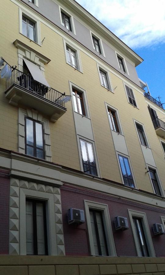 Primo Posto Bed & Breakfast Salerno Luaran gambar
