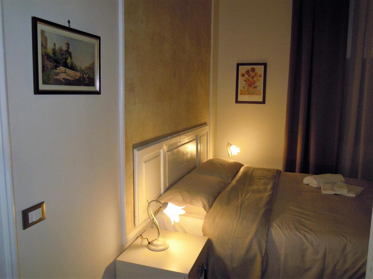Primo Posto Bed & Breakfast Salerno Luaran gambar