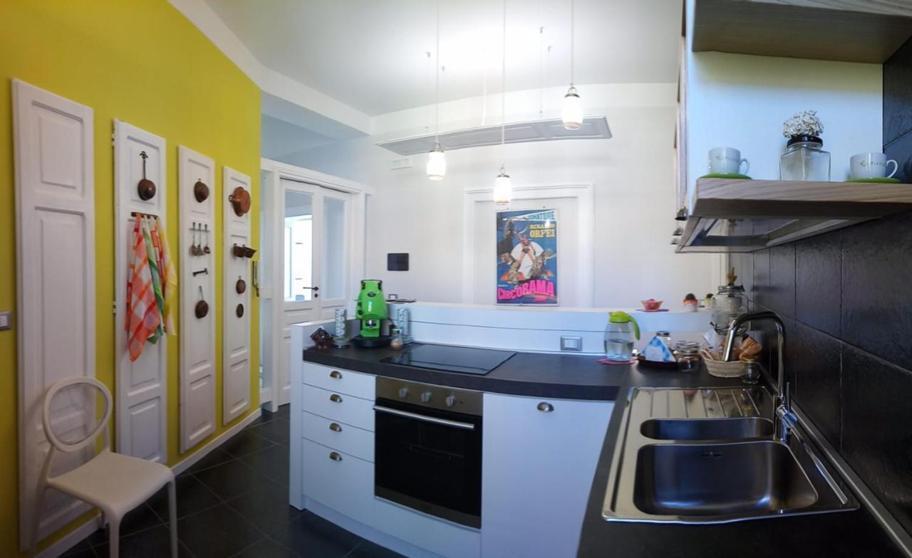 Primo Posto Bed & Breakfast Salerno Luaran gambar