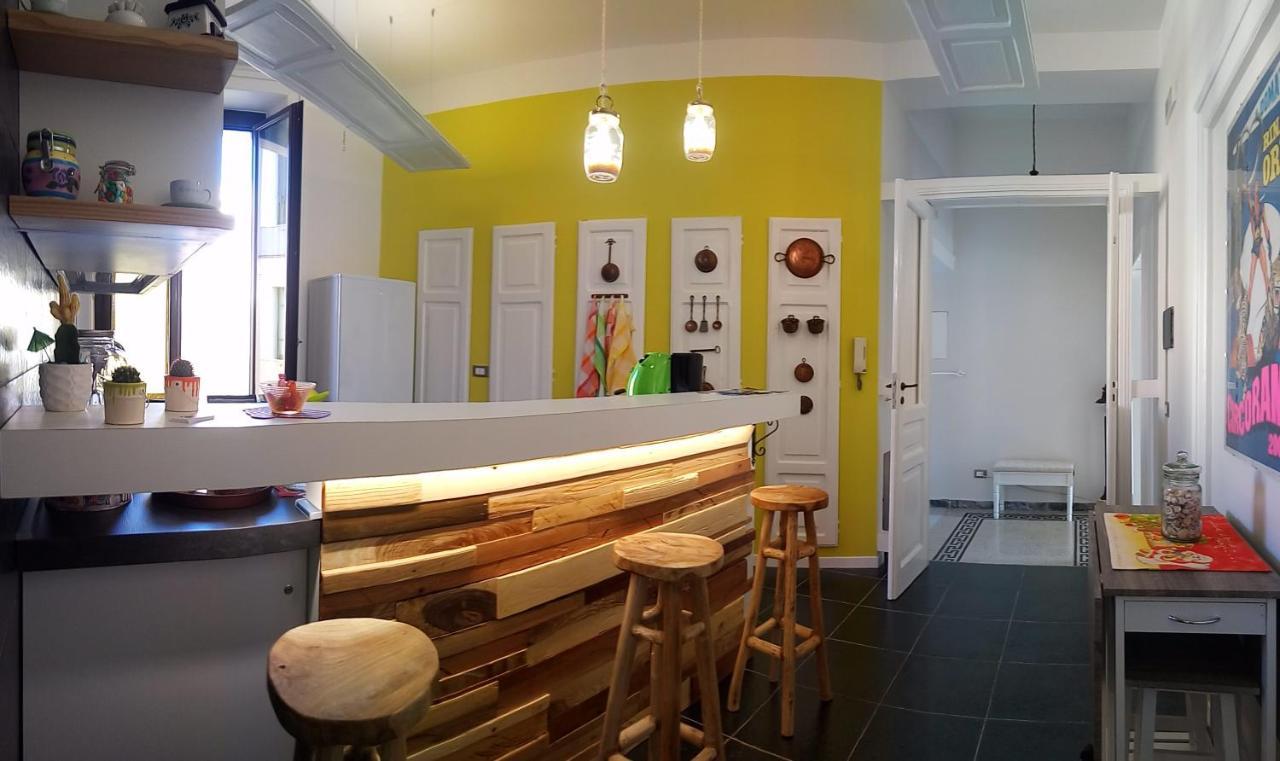 Primo Posto Bed & Breakfast Salerno Luaran gambar