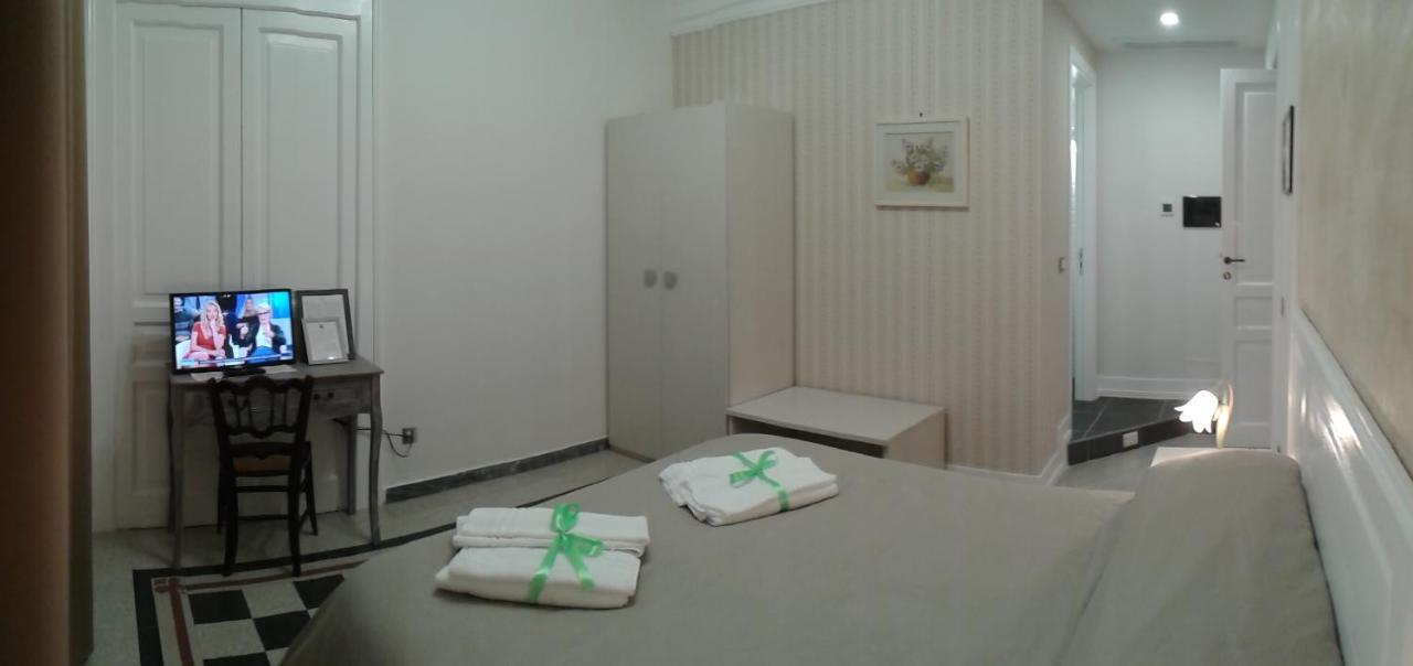 Primo Posto Bed & Breakfast Salerno Luaran gambar