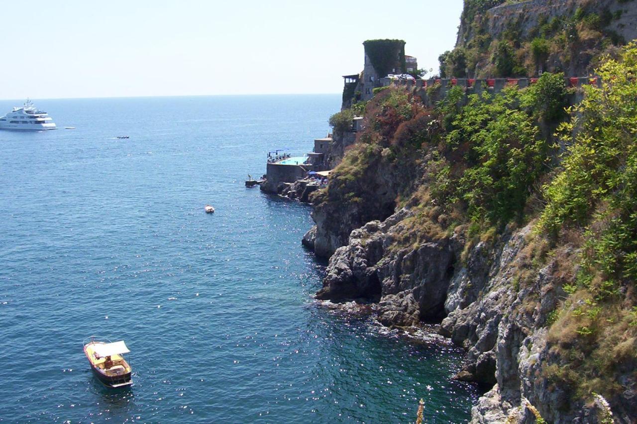 Primo Posto Bed & Breakfast Salerno Luaran gambar